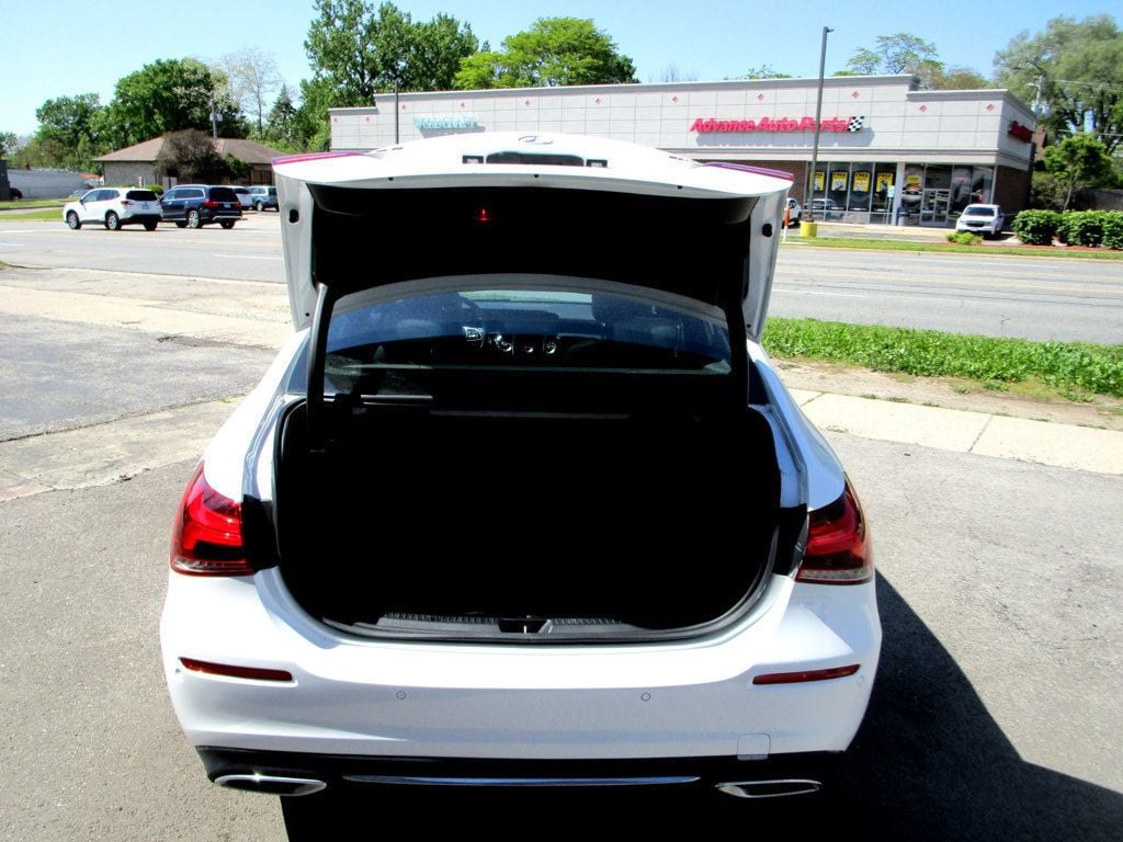 2019 Mercedes-Benz A-Class A 220 4MATIC Sedan - 23028071 - 28