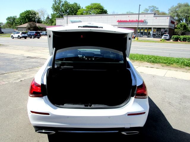 2019 Mercedes-Benz A-Class A 220 4MATIC Sedan - 23028071 - 28