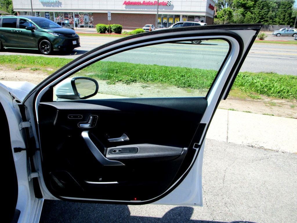 2019 Mercedes-Benz A-Class A 220 4MATIC Sedan - 23028071 - 32