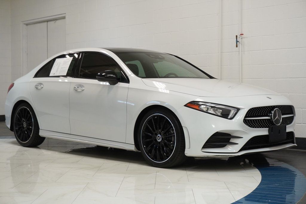 2019 Mercedes Benz A 220 4MATIC photo 4
