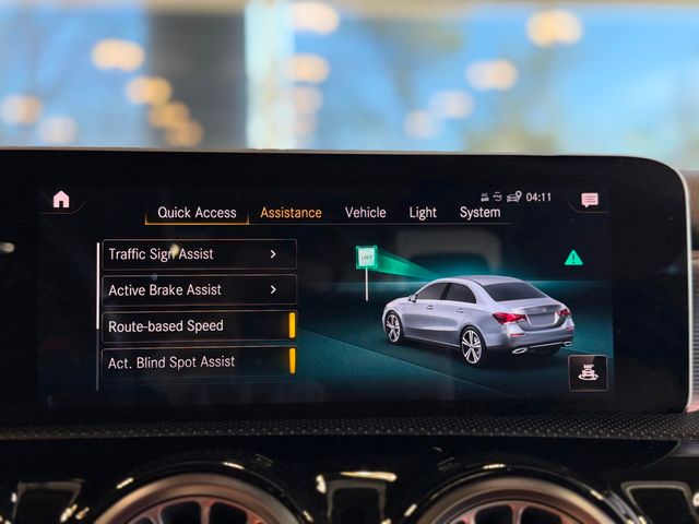 2019 Mercedes-Benz A-Class A 220 4MATIC Sedan - 23017167 - 28