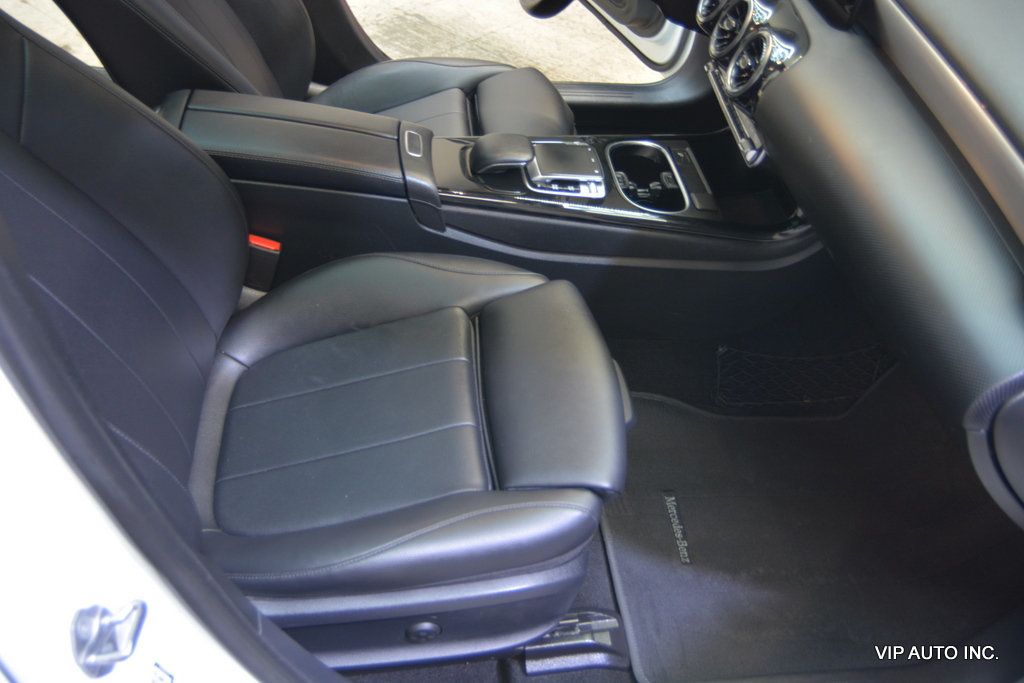 2019 Mercedes-Benz A-Class A 220 4MATIC Sedan - 23075570 - 25