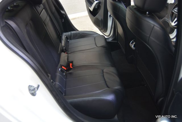 2019 Mercedes-Benz A-Class A 220 4MATIC Sedan - 23075570 - 33