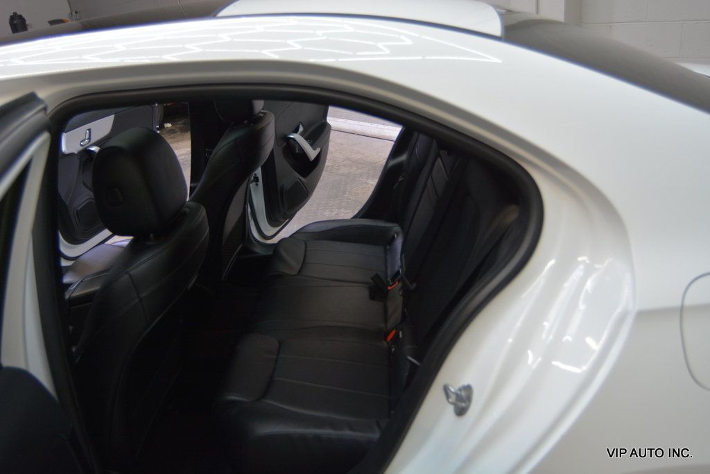 2019 Mercedes-Benz A-Class A 220 4MATIC Sedan - 23075570 - 37