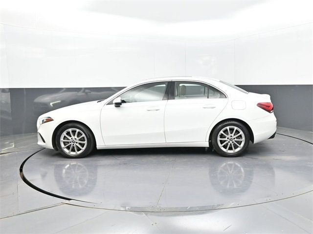 2019 Mercedes Benz A 220 photo 2