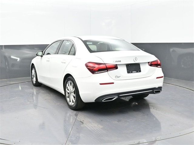 2019 Mercedes Benz A 220 photo 3