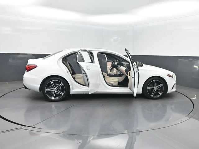 2019 Mercedes-Benz A-Class A 220 Sedan - 23023301 - 32