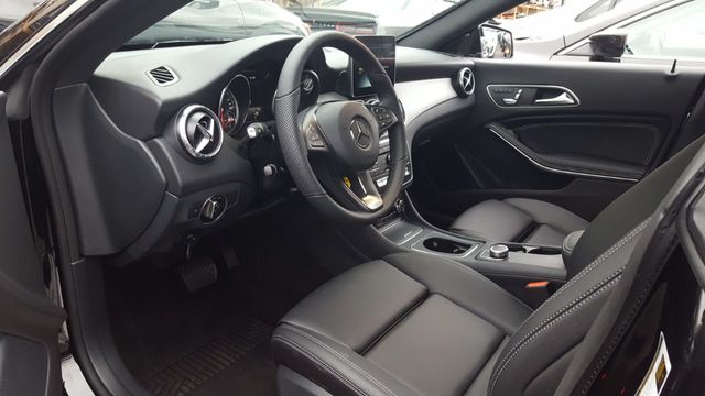 2019 Mercedes-Benz CLA 250 4MATIC w/Panomeric Roof - 18164244 - 15