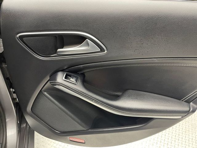 2019 Mercedes-Benz CLA CLA 250 4MATIC Coupe - 22999591 - 35