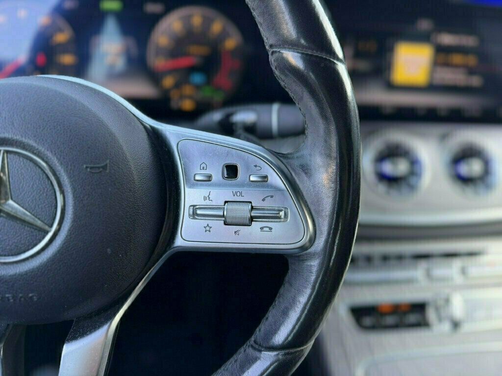 Mercedes-Benz CLS photo 12