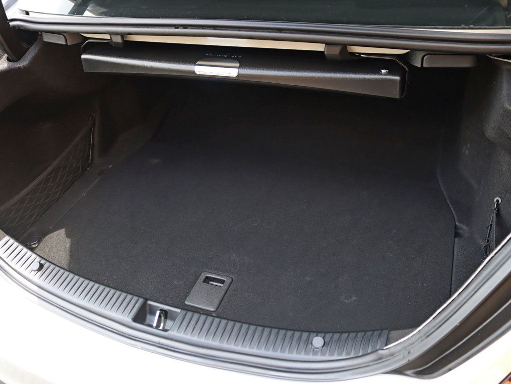 2019 Mercedes-Benz C-Class C 300 4MATIC Sedan - 23037456 - 29