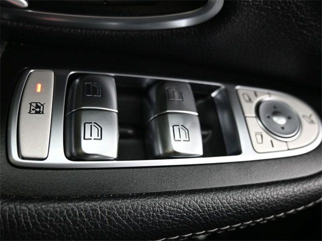 2019 Mercedes-Benz C-Class C 300 4MATIC Sedan - 22960539 - 27