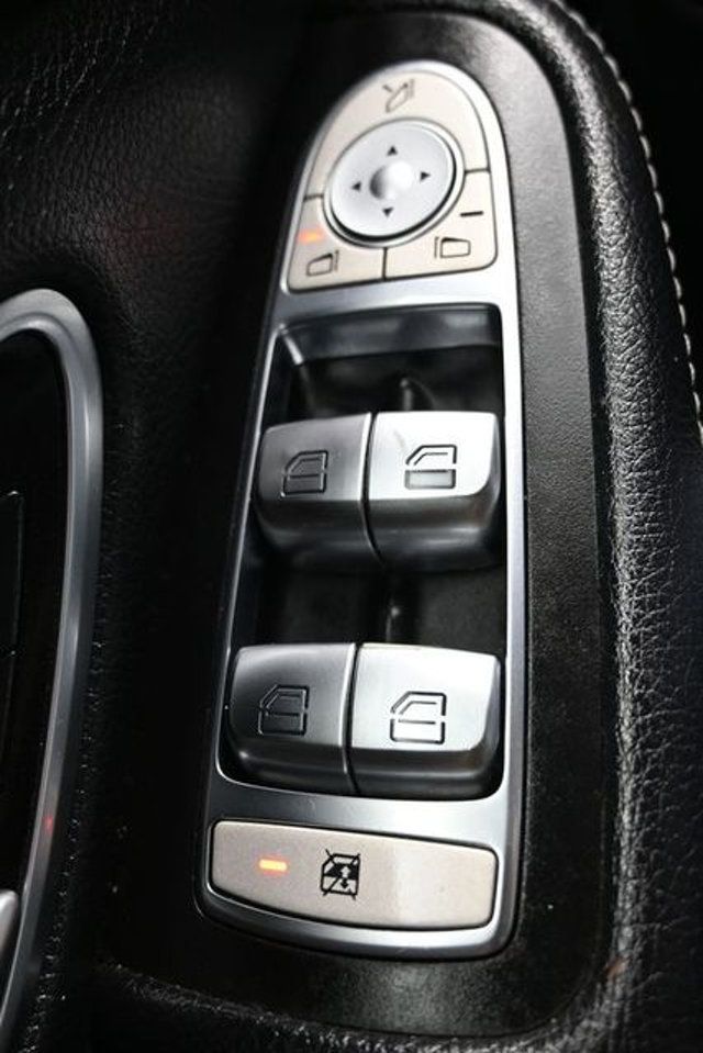 2019 Mercedes-Benz C-Class C 300 4MATIC Sedan - 22993223 - 29