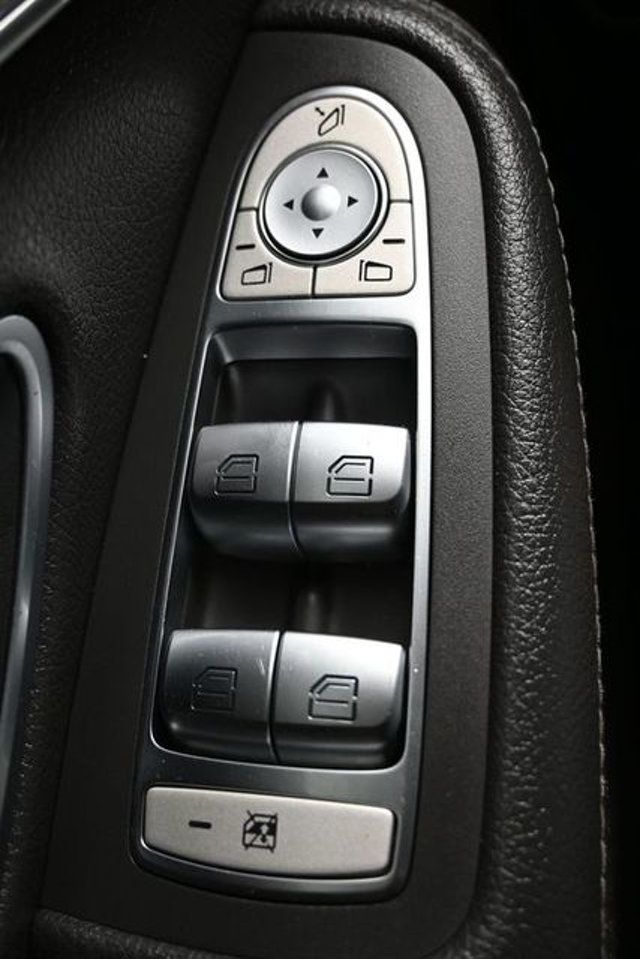 2019 Mercedes-Benz C-Class C 300 4MATIC Sedan - 22996672 - 25