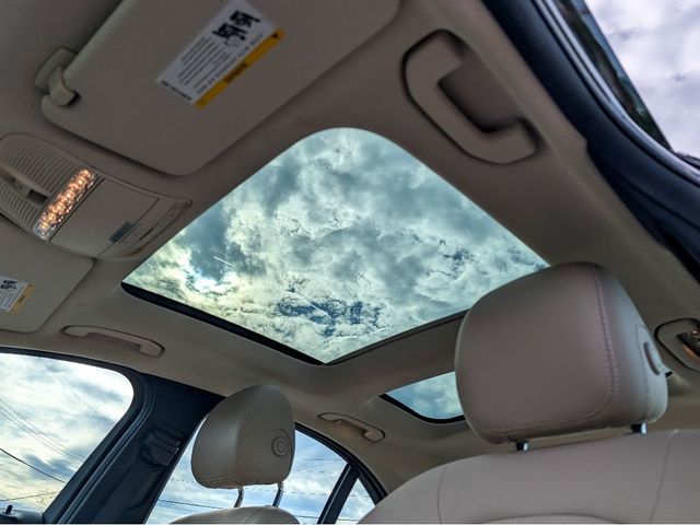 2019 Mercedes-Benz C-Class C 300 4MATIC Sedan - 23033076 - 16