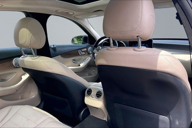 2019 Mercedes-Benz C-Class C 300 4MATIC Sedan - 23068551 - 14