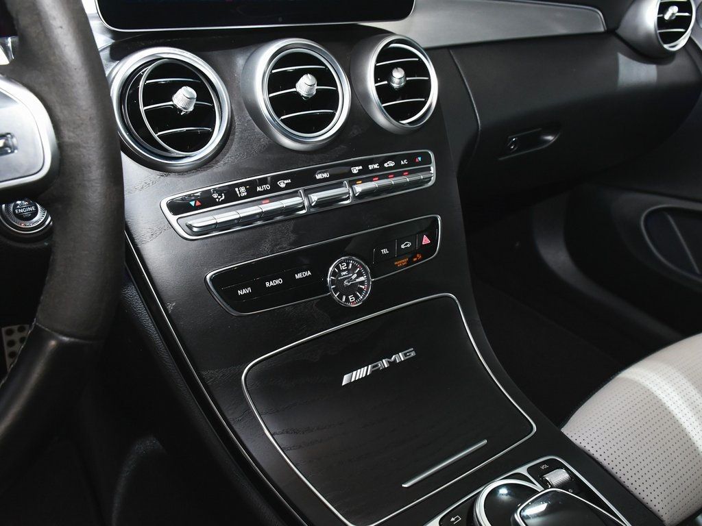 2019 Mercedes Benz C 63 AMG photo 39