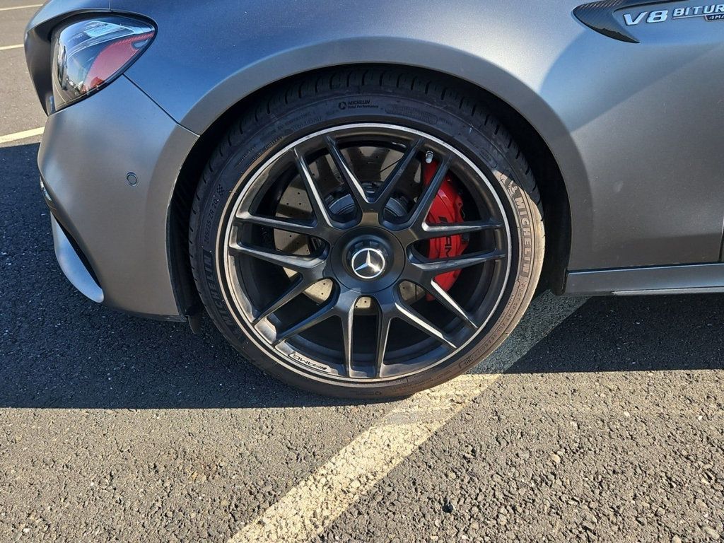 2019 Mercedes Benz E AMG 63 S photo 9