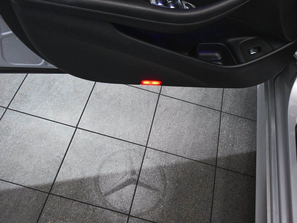 2019 Mercedes Benz E 300 Sedan photo 11