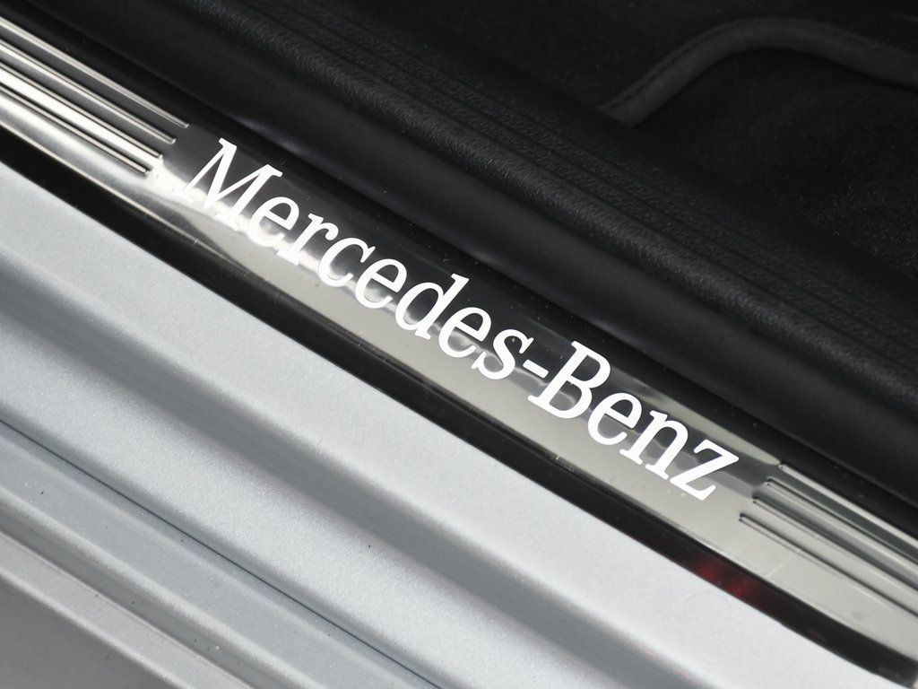 2019 Mercedes Benz E 300 Sedan photo 12