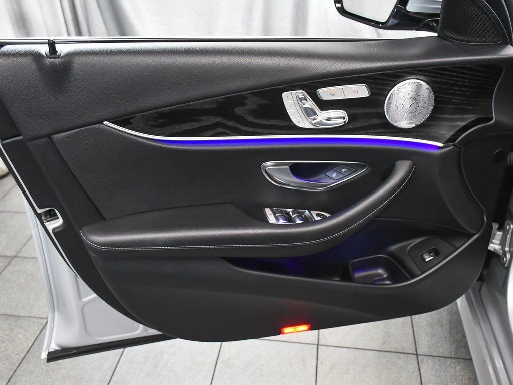 2019 Mercedes Benz E 300 Sedan photo 9