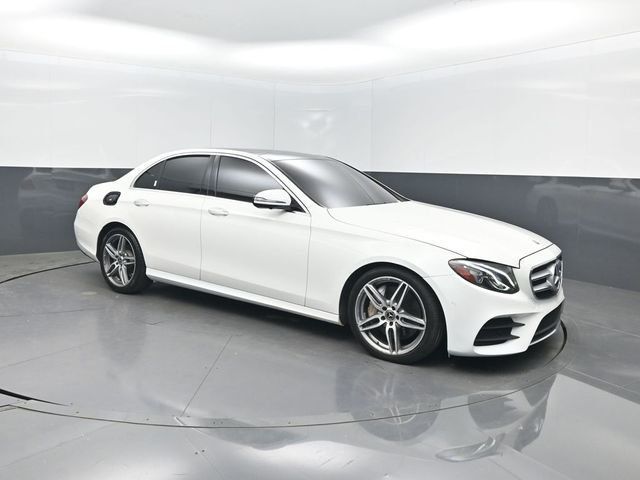 2019 Mercedes-Benz E-Class E 300 4MATIC Sedan - 23000474 - 32