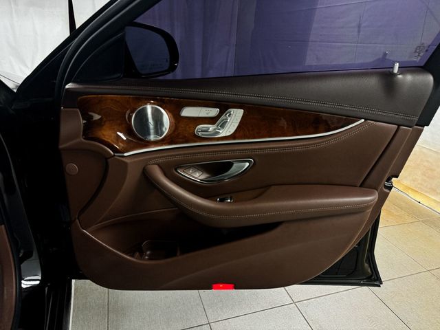2019 Mercedes-Benz E-Class E 300 4MATIC Sedan - 22976721 - 17