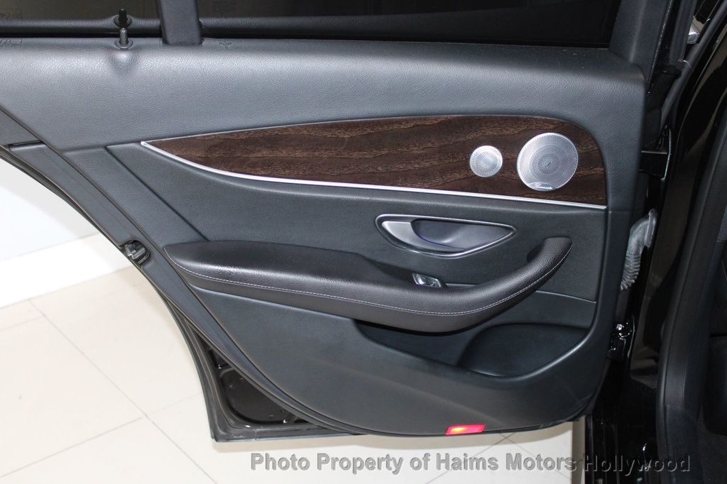2019 Mercedes Benz E 300 photo 10