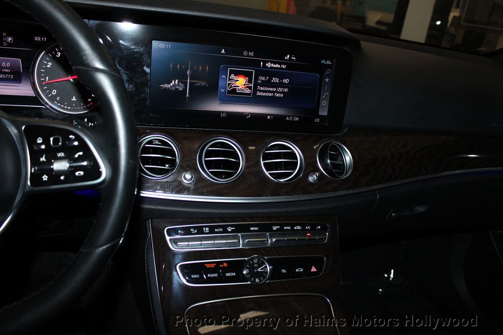 2019 Mercedes Benz E 300 photo 18