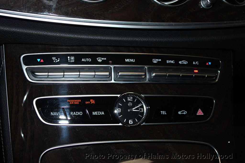 2019 Mercedes Benz E 300 photo 19