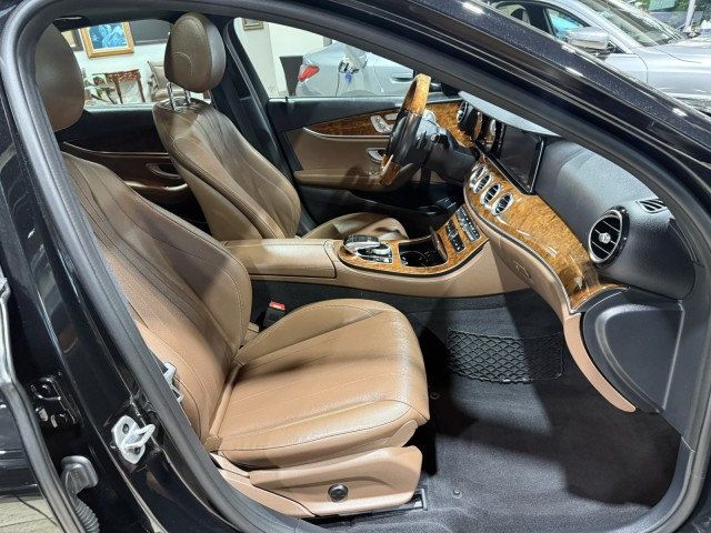 2019 Mercedes-Benz E-Class E 300 RWD Sedan - 22944012 - 33