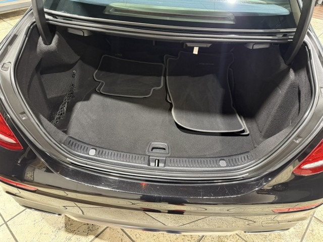 2019 Mercedes-Benz E-Class E 300 RWD Sedan - 22944012 - 36