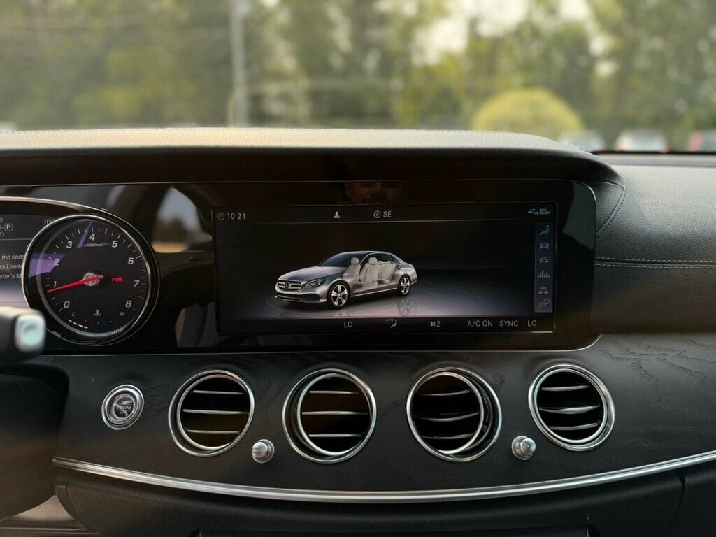 2019 Mercedes Benz E 300 Sedan photo 17