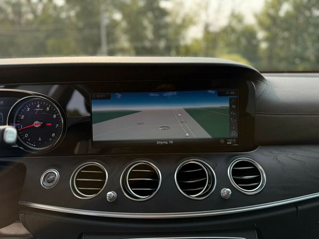 2019 Mercedes Benz E 300 Sedan photo 18