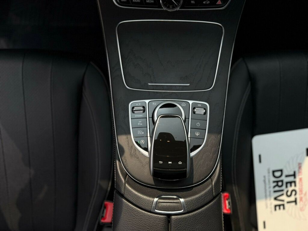 2019 Mercedes Benz E 300 Sedan photo 19