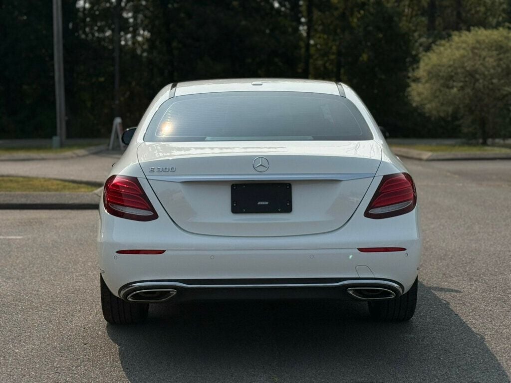 2019 Mercedes Benz E 300 Sedan photo 3