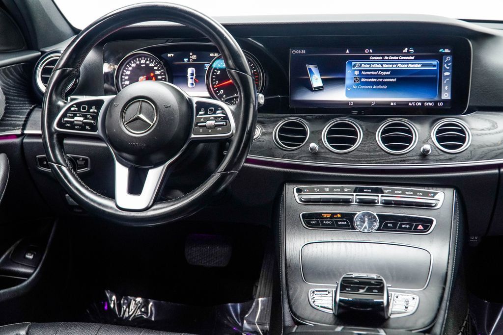 Mercedes-Benz E-Class photo 17