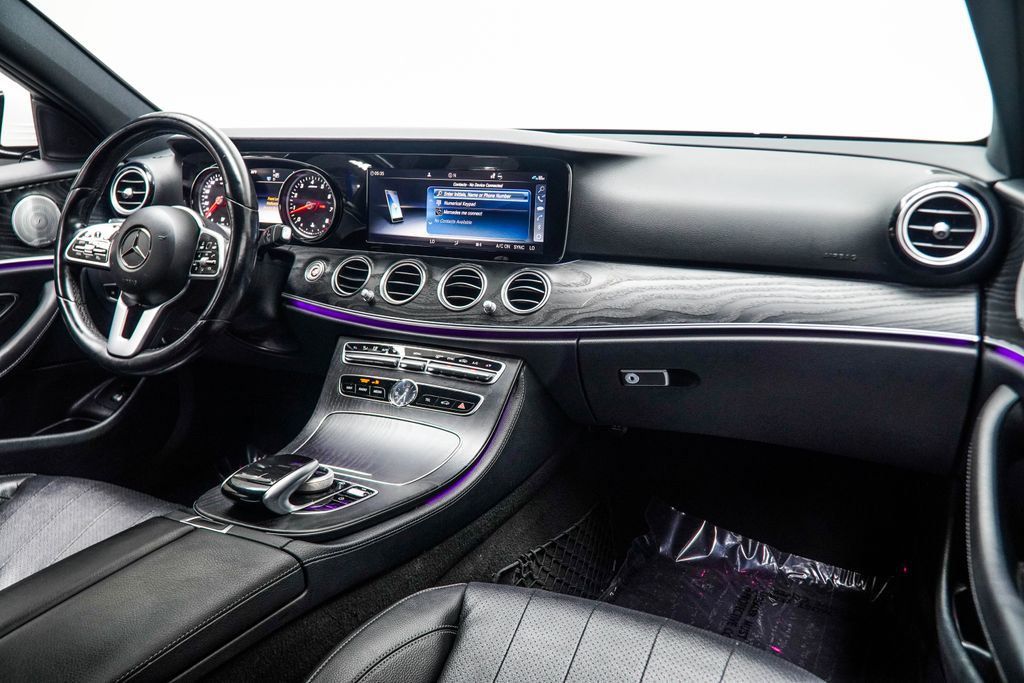 Mercedes-Benz E-Class photo 19
