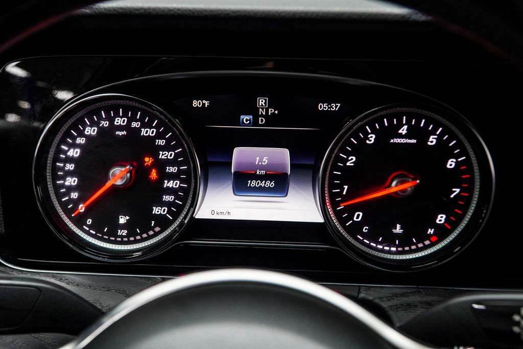 Mercedes-Benz E-Class photo 32