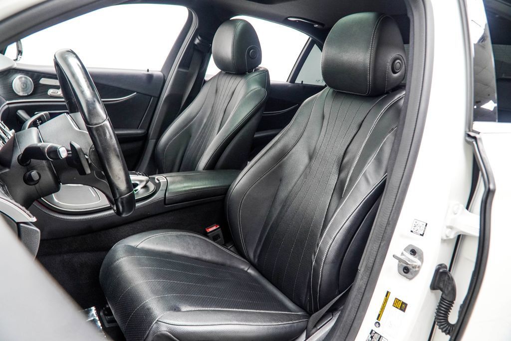 Mercedes-Benz E-Class photo 38