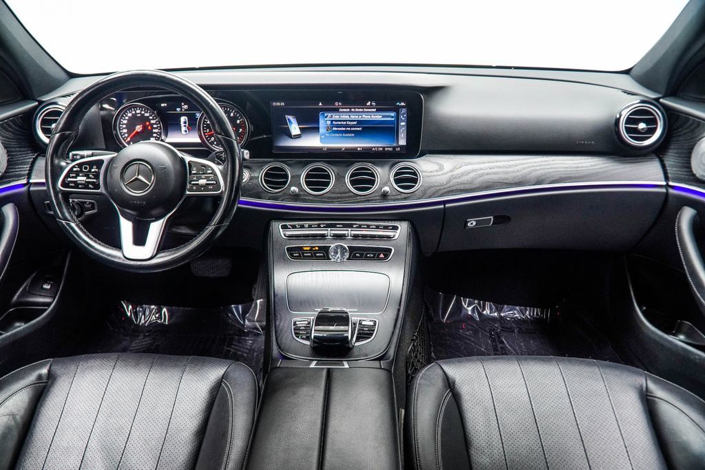 Mercedes-Benz E-Class photo 5
