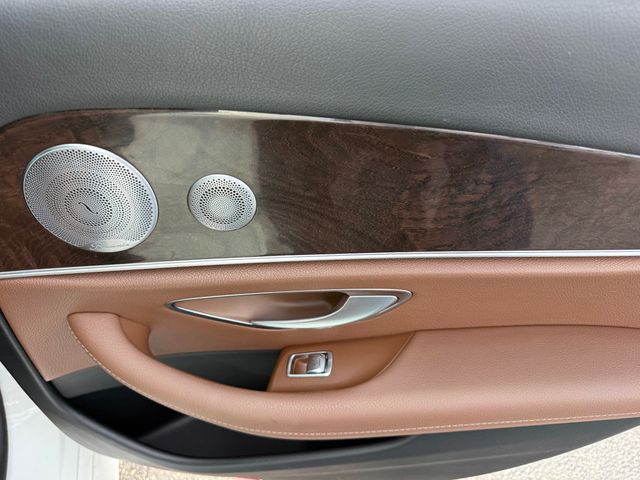 2019 Mercedes-Benz E-Class E 300 RWD Sedan - 23040337 - 31