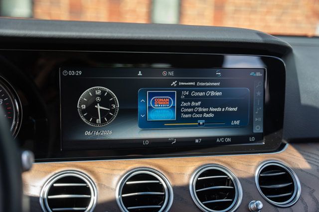 2019 Mercedes-Benz E-Class LocalTrade/4MATIC/PremiumPkg/BlindSpotMonitor/BackupCamera/NAV - 23034228 - 28