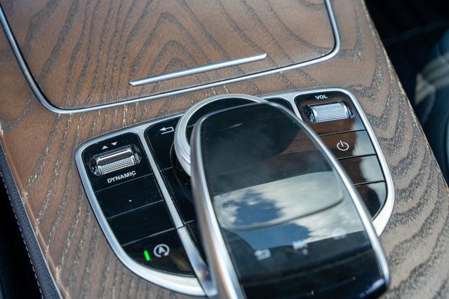 2019 Mercedes-Benz E-Class LocalTrade/4MATIC/PremiumPkg/BlindSpotMonitor/BackupCamera/NAV - 23034228 - 34