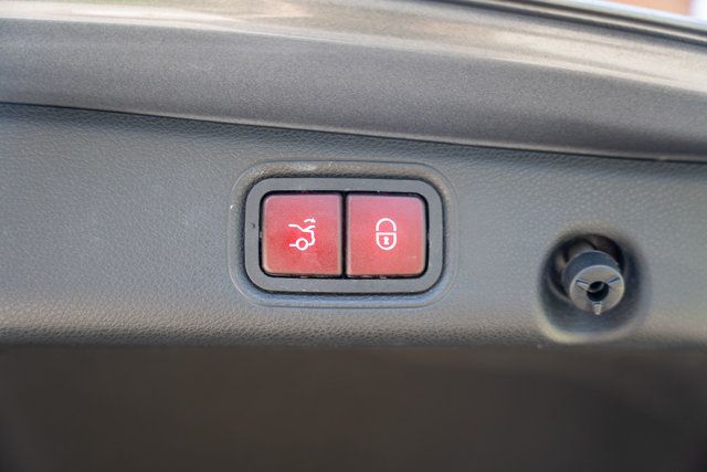 2019 Mercedes-Benz E-Class LocalTrade/4MATIC/PremiumPkg/BlindSpotMonitor/BackupCamera/NAV - 23034228 - 54