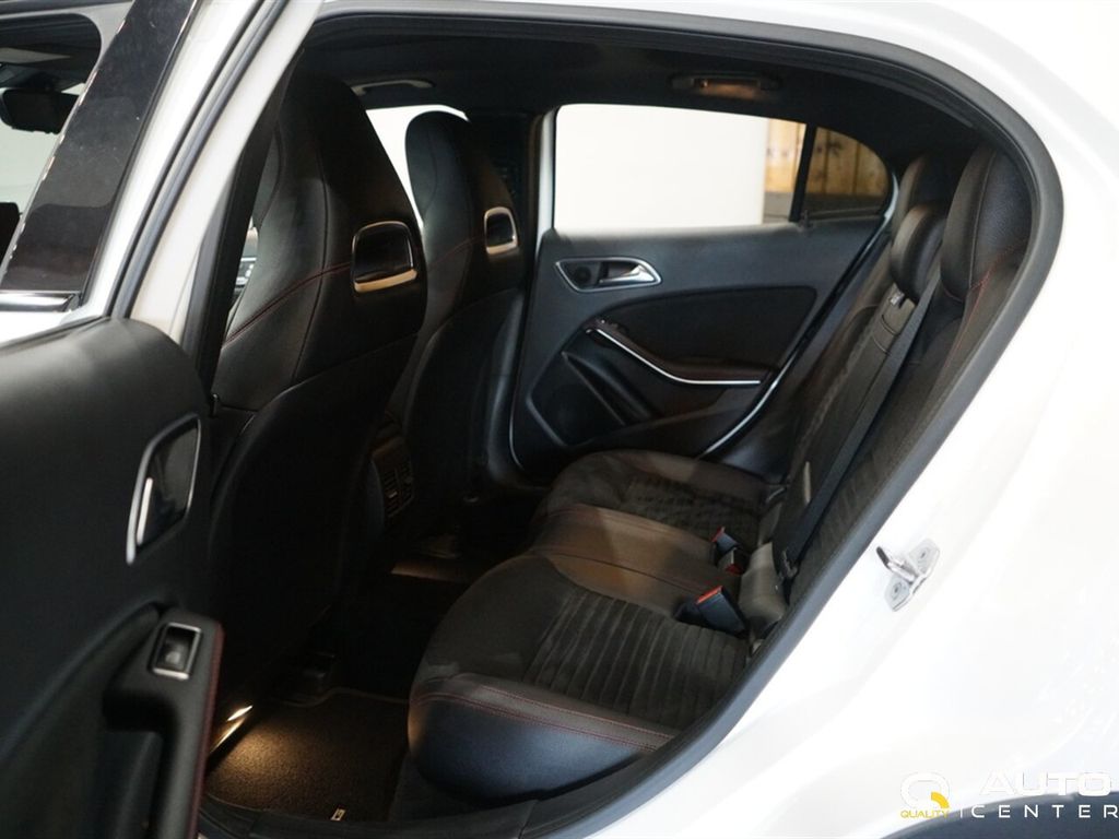 2019 Mercedes-Benz GLA AMG GLA 45 4MATIC SUV - 23035082 - 30