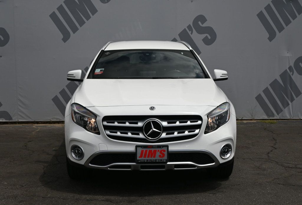 Mercedes-Benz GLA GLA 250 SUV photo 2