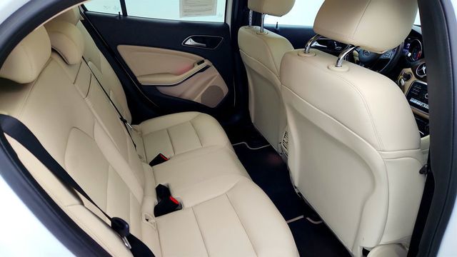 2019 Mercedes-Benz GLA GLA 250 SUV w/ Premium Package, Panorama Sunroof & Full LED HLs - 22969648 - 20