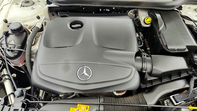 2019 Mercedes-Benz GLA GLA 250 SUV w/ Premium Package, Panorama Sunroof & Full LED HLs - 22969648 - 24