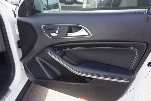 2019 Mercedes-Benz GLA PREMIUM PKG, PANORAMIC ROOF, BACKUP CAMERA, PREMIUM WHEELS - 22990292 - 25